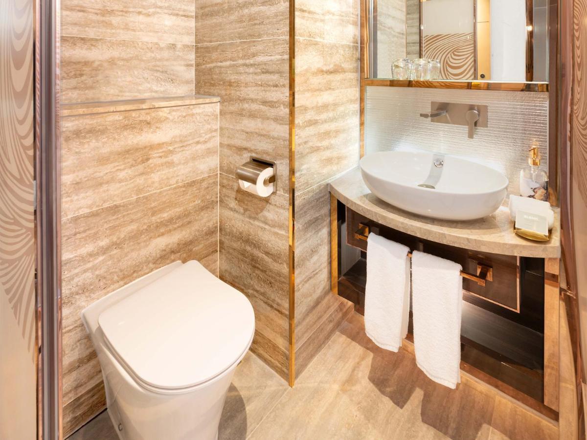 Regala Skycity Hotel Hongkong Buitenkant foto